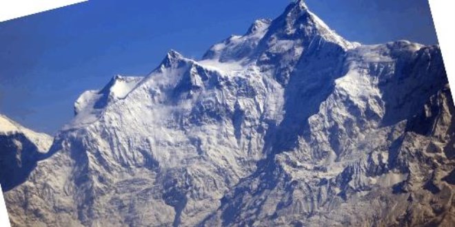 Dünyanın çatısı Himalayalar'a gökyüzünden bakış