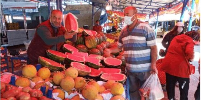 Semt pazarları önlemlerle kuruldu