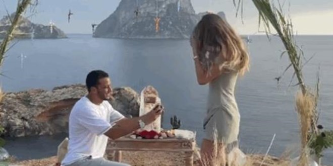 Şeyma Subaşı'na romantik evlilik teklifi