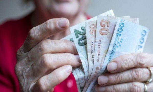 İlgili ürünleri bulunmayan veya başvuru talep etmeyen müşteriler için; tahsis ücretli faiz oranı %1,68, tahsis ücretsiz faiz oranı ise %1,73 olarak uygulanacaktır.Halkbank, gerektiğinde kredi şartlarında değişiklik yapma ve kredi kullandırımını durdurma hakkını saklı tutar.