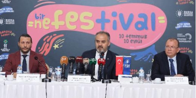 Sanatçıya destek halka moral festivali