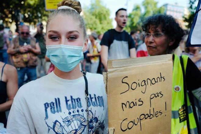 Bu soruya yanıt İngiltere'den geldi. İngiliz bilim insanları Türkiye'de de kullanılan Pfizer-BioNTech koronavirüs aşısının Delta varyantına karşı etkisini açıkladı.