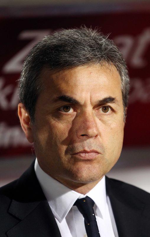 Fırat Aydınus' un kart göstermek için koridorlarda Fenerbahçe'li futbolcu aradığı bildirildi