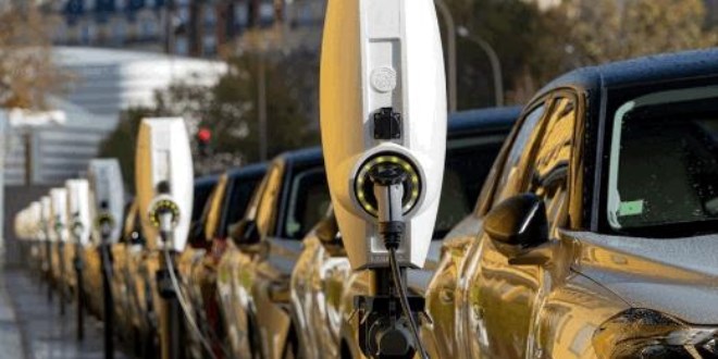 Elektrikli araçta devlerin yarışı