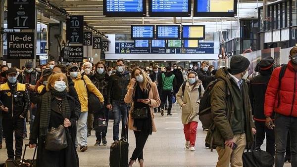 Bilim insanları bir süredir Delta varyantı üzerine yoğunlaşmış durumda. İlk olarak Hindistan'da görülen Delta ile ilgili ezber bozan bir açıklama geldi.