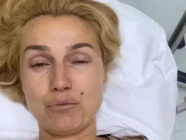 Yanıyoruz. Çiftliğimiz yanıyor, her yer yanıyor. Ne olur sesimizi duyurun. Şu an Manavgat'a yetişmeye çalışıyorum, ne olur sesimizi duyurun. Bütün devlet yetkililerine sesleniyorum, her yer yanıyor çiftliğimiz, evimiz, köyümüz...