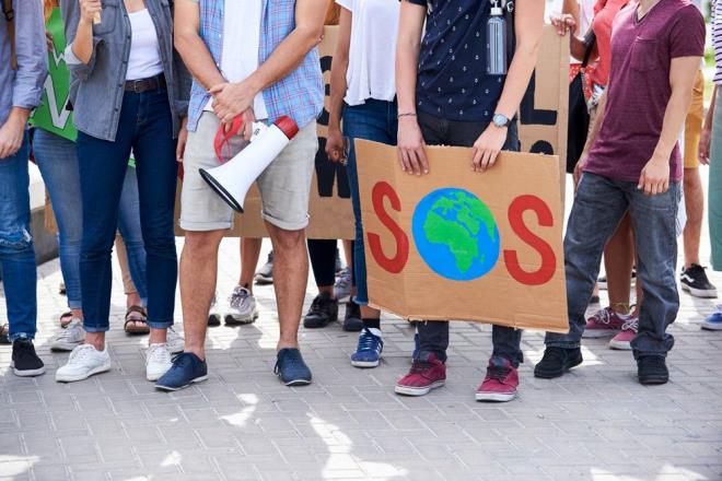 DÜNYANIN HAYATİ GÖSTERGELERİ YOK OLUYOR    Bilim insanları, sera gazı emisyonları, buzul kalınlığı, deniz buzu kapsamı ve ormansızlaşma dahil olmak üzere Dünya?nın sağlığını ölçmek için "hayati işaretleri? belirledi. Söz konusu 31 işaretten 18'inin rekor bir seviyede aşılmış olduğu görüldü.