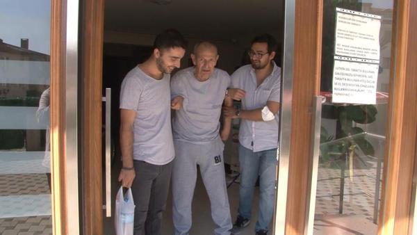 Döneminin önemli isimleriyle birlikte başarılı film projelerine imza atan Tulgar, geçmiş yılları ve sanat hayatındaki unutulmaz anıları ise özlemle hatırlıyor.