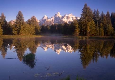 Forbes dergisi, merkezi Dubai'de bulunan Legatum Enstitüsü uzmanları tarafından hazırlanan dünyanın en mutlu ve en mutsuz ülkelerinin listesini yayımladı. No: 10 Amerika Birleşik Devletleri