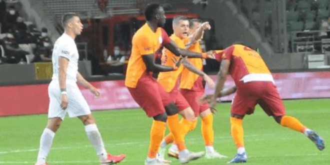Marcao'dan takım arkadaşı Kerem'e yumruk