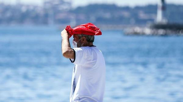 Bugün hava nasıl olacak?  <br>  Meteoroloji Genel Müdürlüğü tarafından yapılan son değerlendirmelere göre: Ülkemizin kuzeydoğu kesimlerinin parçalı ve yer yer çok bulutlu, Gümüşhane, Rize, Artvin, Kars ve Ardahan çevreleri ile Ordu, Giresun ve Trabzon?un iç kesimlerinin yerel sağanak ve gök gürültülü sağanak yağışlı, diğer yerlerin az bulutlu ve açık geçeceği tahmin ediliyor.