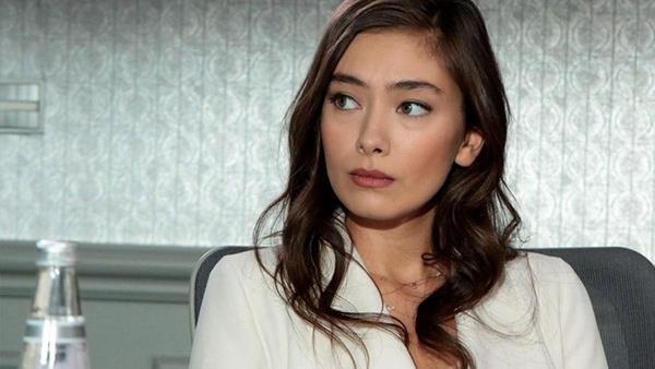 Yeni sezonda bomba etkisi yaratan bu haberin sonrasında izleyenlerde bunu büyük bir şaşkınlıkla karşıladı.