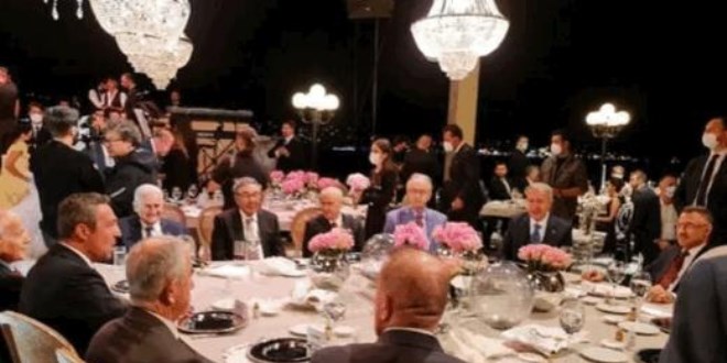 Aydın Doğan, Binali Yıldırım ve Devlet Bahçeli düğünde buluştu!