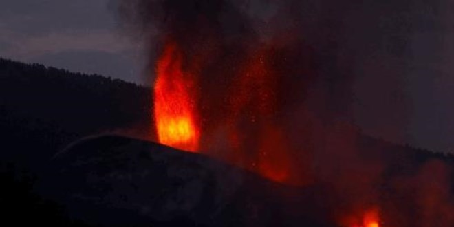Cumbre Vieja Yanardağı şimdiye kadar 80 milyon metreküp lav püskürttü