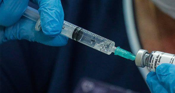 Şahin, "Bu bulgularda, herkes için aşılara geniş küresel erişimin yanı sıra, güçlendirici aşıların pandemiyi kontrol altına alma ve normale dönüşte önemli bir rol oynayabilir" diye konuştu.