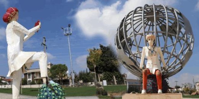 Sağlık Parkı heykelleri tartışılıyor