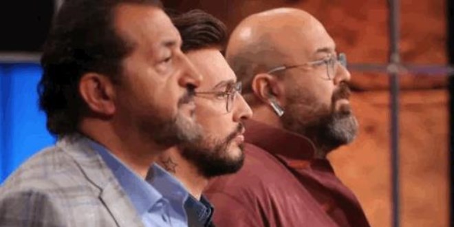 Dudak dolgusu mu yaptırdı?