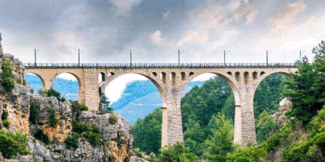 Türkiye'nin tarihe tanıklık eden 10 köprüsü