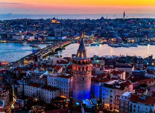 Anketin rapor kısmında, çalışmaların farklı sosyo-ekonomik ve sosyo-demografik gruba mensup kişiler ile gerçekleştirildiği yaş ve cinsiyet kotaları da TÜİK?in önceden saptadığı veriler baz alınarak uygulandığı yazıldı. Araştırmanın ilçeler bazında hata payı, 0.95% güvenlik sınırı içinde 3.2% olduğu kaydedildi.