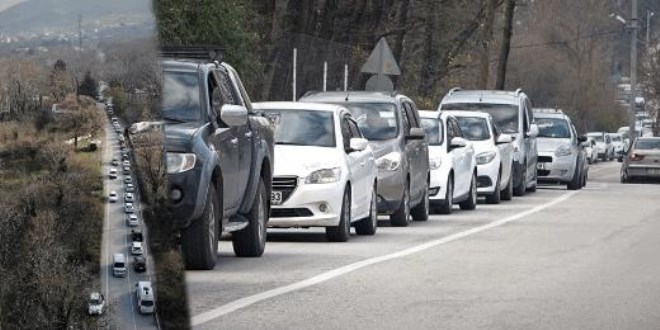 Kilometrelerce doğal kaynak suyu kuyruğu