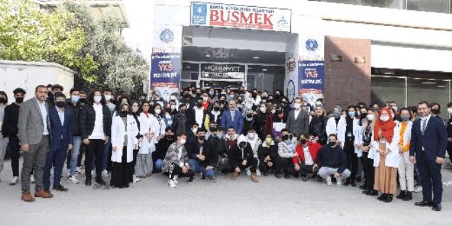 Büyükşehir, gençleri üniversiteye hazırlıyor