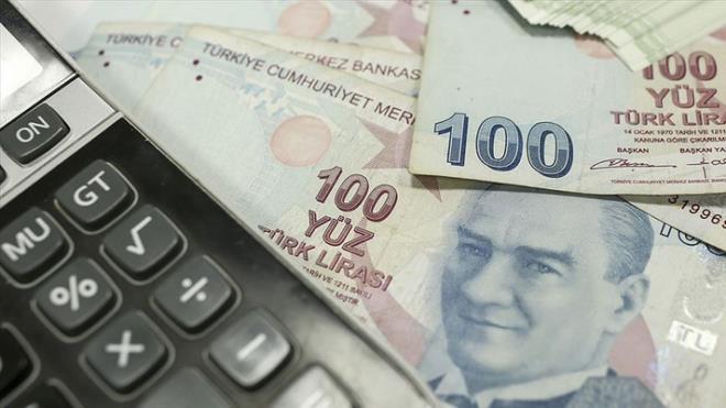65 yaş aylığı engelli bakım aylığı ve engelli aylıkları da yükseldi. 2022'nin ilk yarısında uygulanacak olan kıdem tazminatı tavanı da, bu oranda artarak 10 bin 560 liraya kadar yükseldi.
