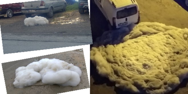 Rögardan çıkan köpük caddeyi kapladı