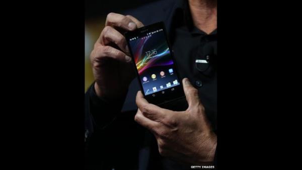 Sony Xperia Z (2013): Sony'nin Şubat'ta çıkardığı bu yeni akıllı telefonu sudan zarar görmüyor. HDR video kaydı yapabiliyor.