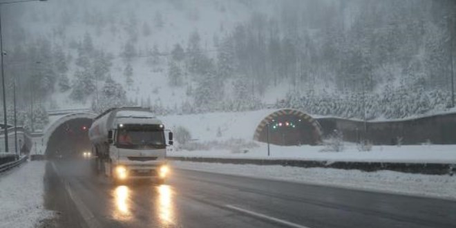 Bolu Dağı'nda ağır tonajlı araç geçişine izin verilmiyor