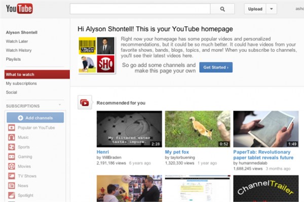 Youtube - Mayıs 2005;  Günümüzde kullanıcılar tarafından her dakika 48 saatten fazla video yüklenen video sitesi Youtube, 2005 yılında oldukça mütevazı bir tasarıma sahipti.