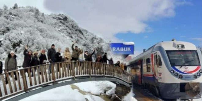 Batı Karadeniz Ekspresi yolcularını tarih ve doğayla buluşturuyor