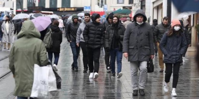 Maske kararının ardından İstiklal Caddesi'nde ilk gün