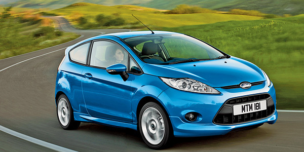 <p><b>Ford: </b></p>  24.000 TL için 20 ay sıfır faiz kampanyası sunan Ford, Fiesta modelinde Titanium X paketini de ücretsiz olarak sunuyor.