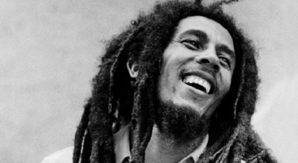 Efsanevi şarkıcı Bob Marley'in ölümünün üzerinden 32 yıl geçmesine rağmen, albüm teliflerinden bir yılda 17 milyon dolar kazanıyor.