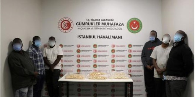 İstanbul Havalimanı'nda 7 yolcunun midesinden 11 kilo kokain çıktı