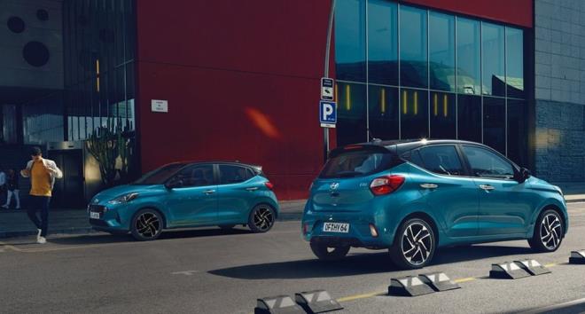 HYUNDAİ<br>    Hyundai i10 1.0 MPI 5 İleri Düz Jump Benzin Manuel    Fiyatı: 261.200 TL    1.0 MPI 5 İleri AMT Jump Benzin AMT - 288.750 TL    1.2 MPI 84 PS 5 İleri AMT Style Benzin AMT - 300.200 TL    1.2 MPI 5 İleri AMT Style Çift  Renk Benzin AMT - 314.100 TL