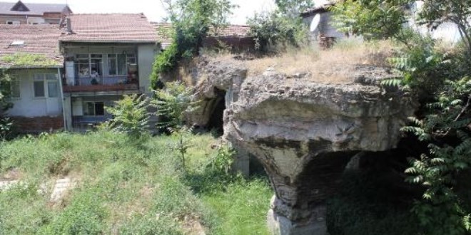 Sarnıç üstü gecekondu
