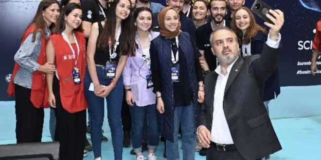 Bilim meraklıları ödüllerine kavuştu