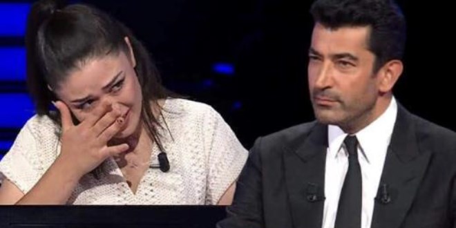 Gizem Hemşire gözyaşlarına hakim olamadı.