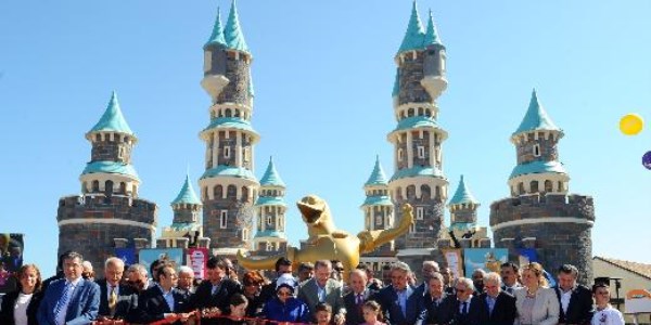 Vialand açıldı