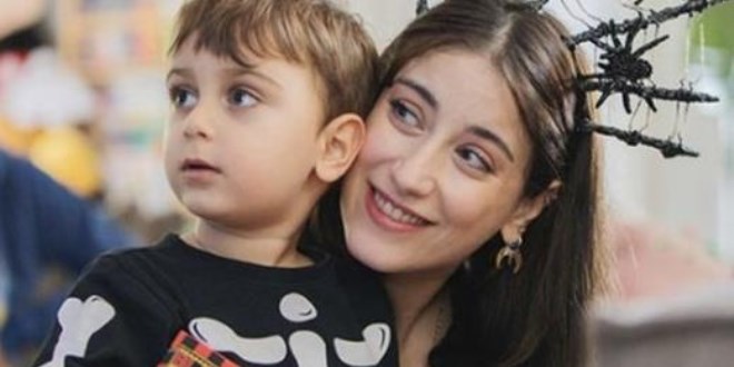 Hazal Kaya'dan yeni kare