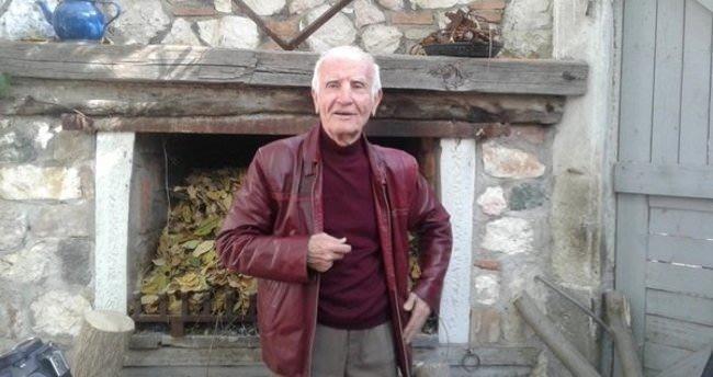 RIZA PEKKUTSAL 17 AĞUSTOS 2022  <br>  Yeşilçam?ın emektar isimlerinden Rıza Pekkutsal, 87 yaşında hayatını kaybetti. Kemal Sunal ile birçok filmde rol alan Rıza Pekkutsal, ?Bombacı Mülayim? filmindeki memur karakteriyle hafızalara kazınmıştı.