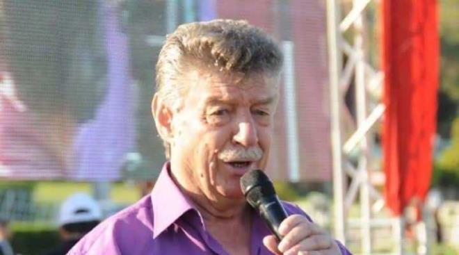 ARİF ŞENTÜRK 15 ŞUBAT 2022<br>    Rumeli türkülerinin usta sesi Arif Şentürk  81 yaşında hayatını kaybetti.    Şarkıcı Onur Akay, önceki sanatçı Arif Şentürk'ün yoğun bakımda tedavi gördüğünü duyurarak,  ?Rumeli türkülerinin ünlü ismi Arif Şentürk, maalesef yoğun bakımda ve durumu çok ağır? ifadelerini kullanmıştı.