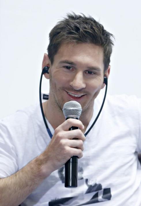 Barcelona'nın uzaylı yıldızı Messi ise tercihini Galatasaray'dan yana kullandı.