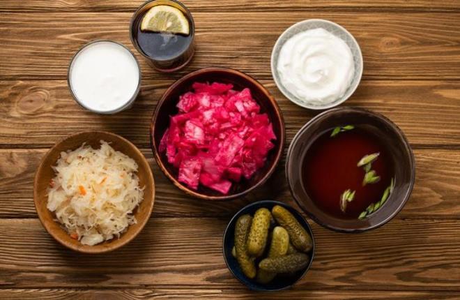 Lahanagiller, turpgiller, soğanlar başlıca prebiyotiklerin başında geliyor diyen Karatay, "Vücudun ihtiyacı olmayan gıdalar vücuda girdiği zaman gaz, şişkinlik ve kabız yapıyor.