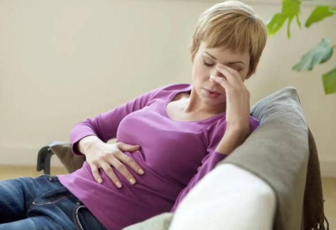 Fizyolojik, patolojik ve psikolojik etkenlere bağlı olarak bağırsak hareketlerini bozan, bu faktörlerden kaynaklanmaktadır.