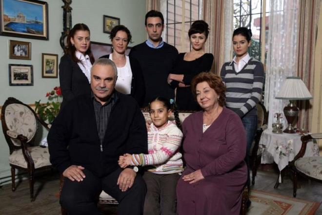 Yaprak Dökümü dizisinde oynadığı Ayşe karakteri ile tanınan Şebnem Ceceli, diziden sonra bir daha ekranda hiç görülmemişti.