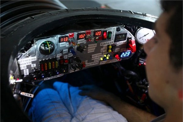 Ailesi Beckerman’in iki yaşından bu yana denizaltısını inşa etmek için çalıştığını ifade etti.