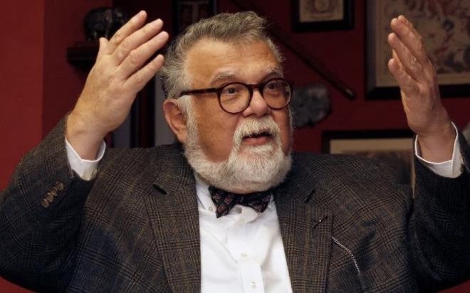 Kahramanmaraş merkezli olan iki büyük deprem 10 ilimizde büyük yıkımlara sebep oldu. Türkiye'nin ana gündemi de deprem oldu. Vatandaşlar ise artık daha da çok tedirgin. Peki halk arasında dolaşan, Hayanlar depremi önceden hisseder, havanın sıcaklığı depremin habercisi mi? Depremde havanın rengi değişir mi? gibi söylemler şehir efsanesi mi? Profesör Dr. Celâl Şengör hepsini tek tek açıkladı.