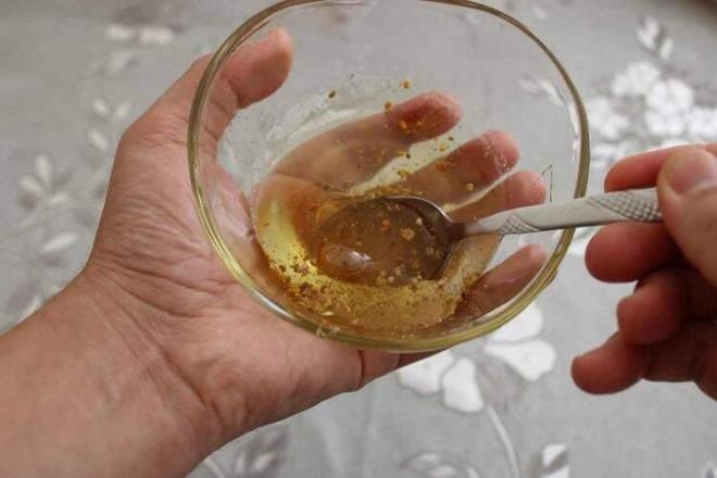 BAL     Kan yapıcı hücreleri artırarak vücutta kan oranını yüksetir. Aynı zamanda üçlü bir iltihap temizleyicisidir. İbn-i Sina balın petekli yenilmeisni tavsiye eder.